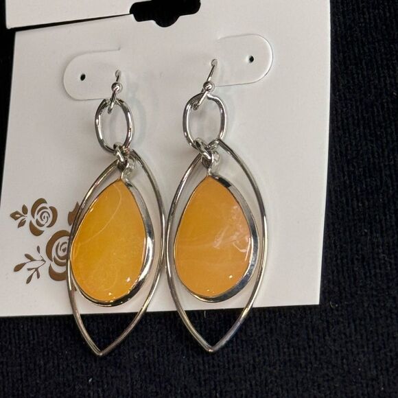 Kohl’s COLOR Silver Tone Fish Hook Peach Dangling Stone Earrings 2in - Picture 4 of 7